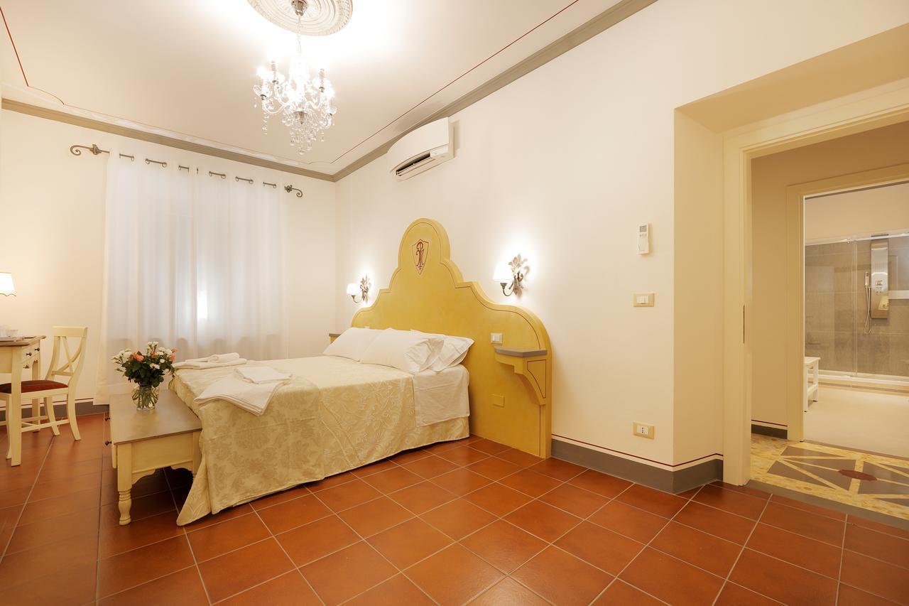 Palazzo Mari Suite & Rooms B&B Монтеварки Экстерьер фото